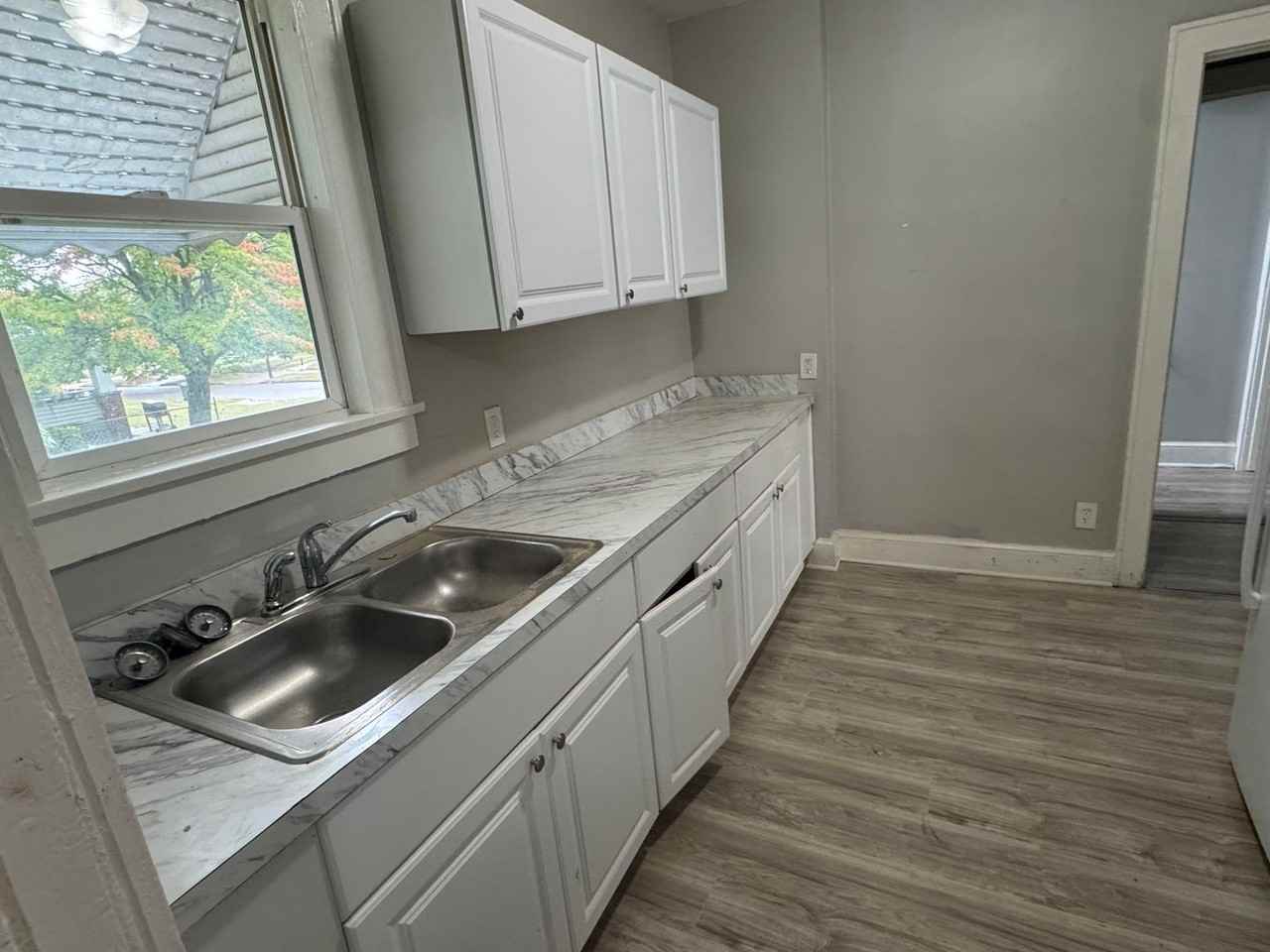 66 East Mapledale Avenue - Photo 6 of 16