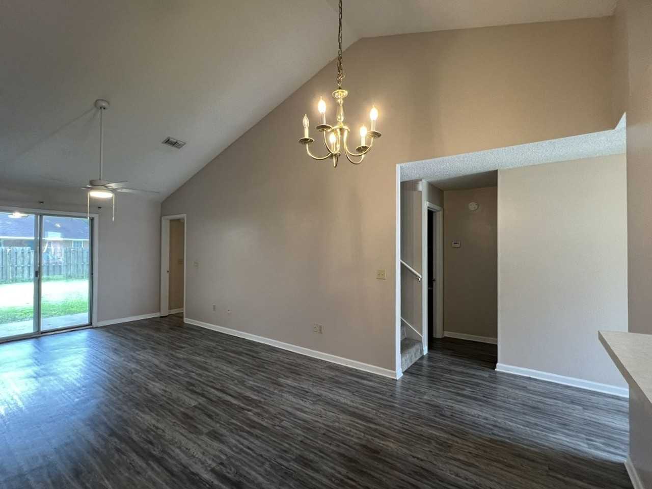 408 Madison Ave - Photo 3 of 18