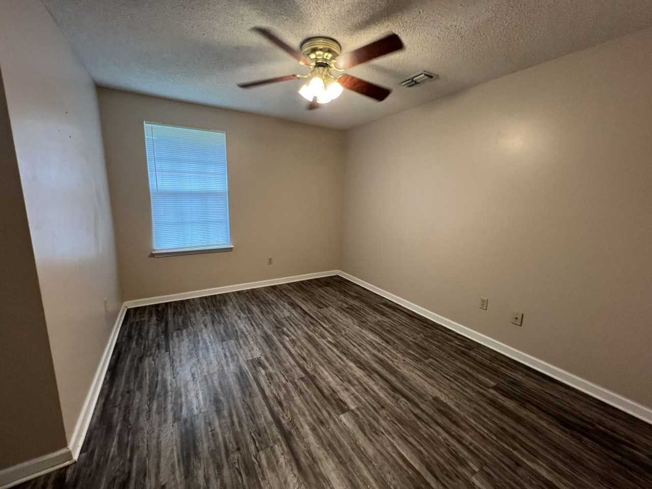 408 Madison Ave - Photo 6 of 18