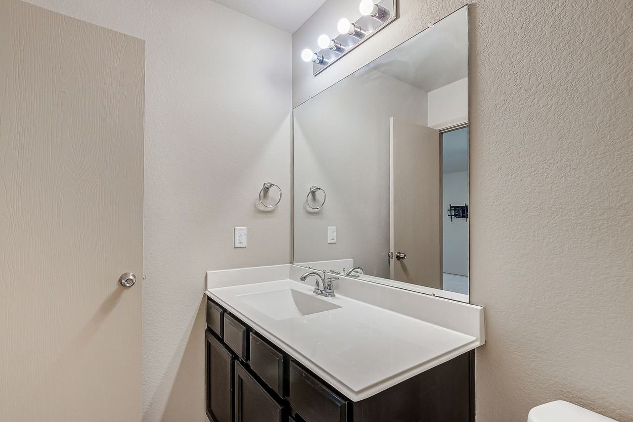 20431 Thunder Ridge Lane - Photo 2 of 46