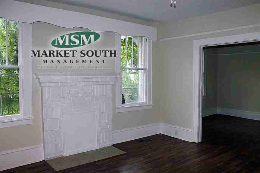 706 East 37th Street - Photo 3 of 14