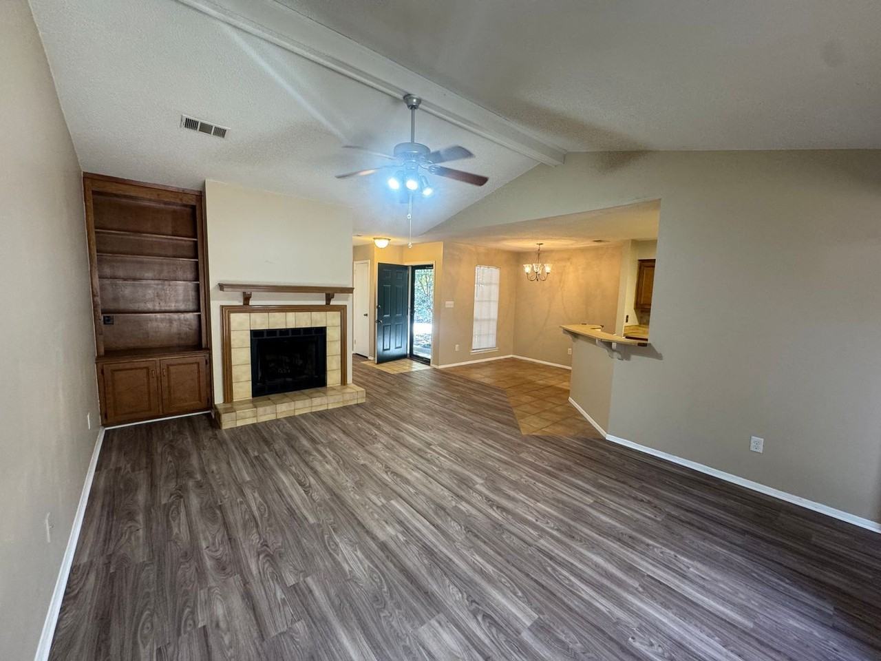 588 Hollow Wood Road - Photo 4 of 20