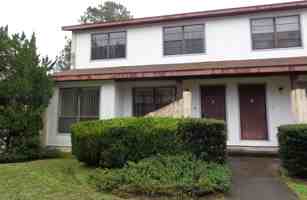 featured image of 2705 Nw 104th Ct