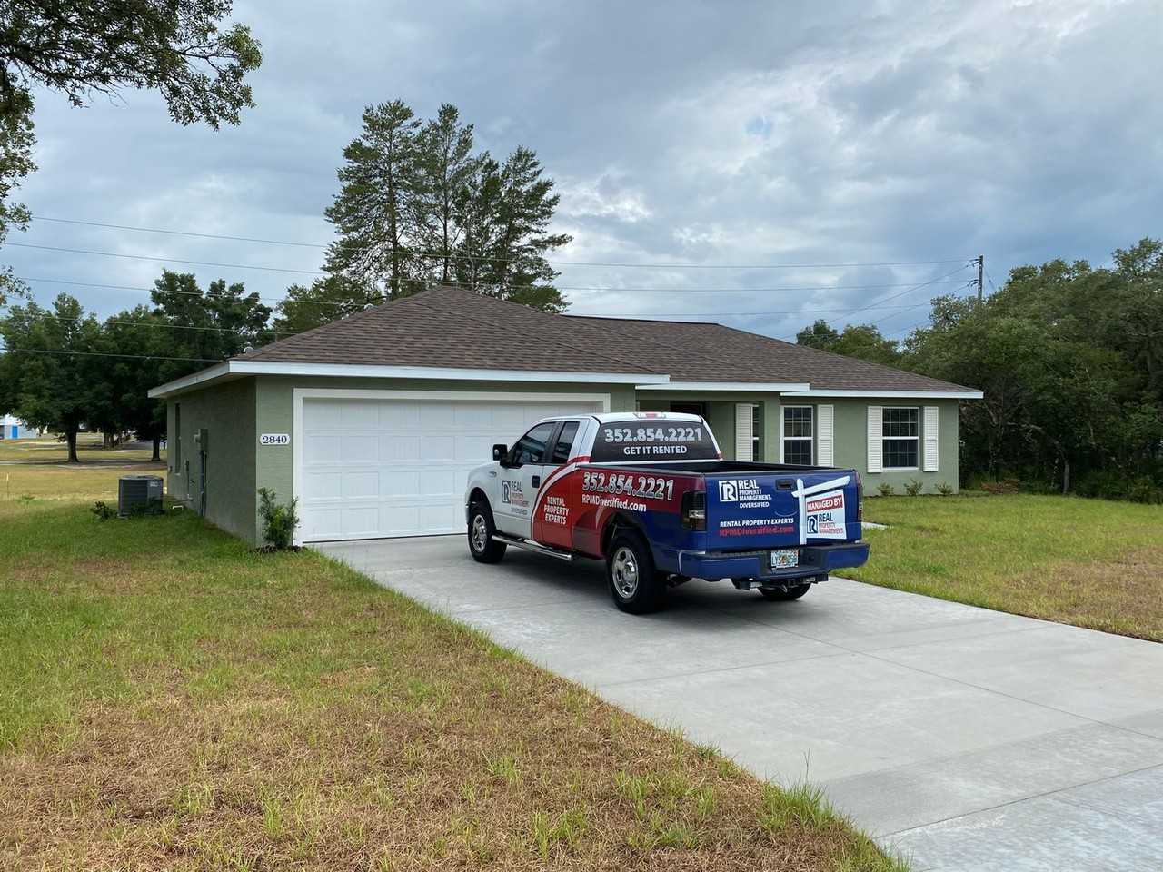 2840 147 Street - Photo 3 of 30