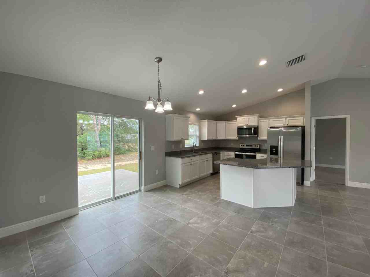 2840 147 Street - Photo 7 of 30