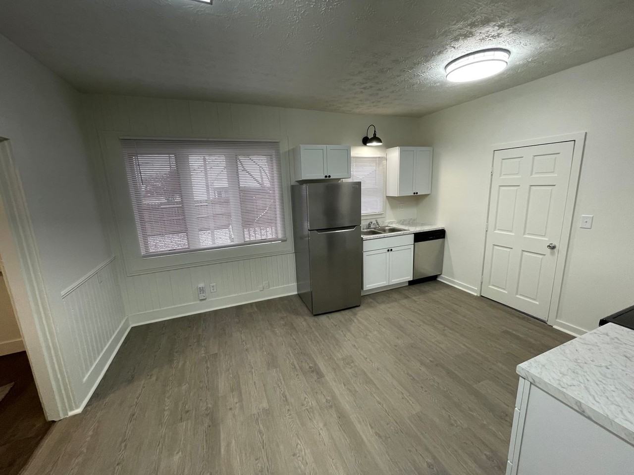 703 Park Ave - Photo 2 of 29