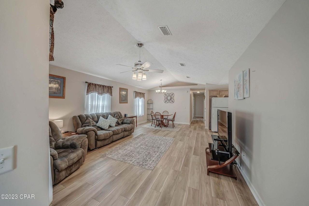 11629 Sand Castle Ln - Photo 3 of 40