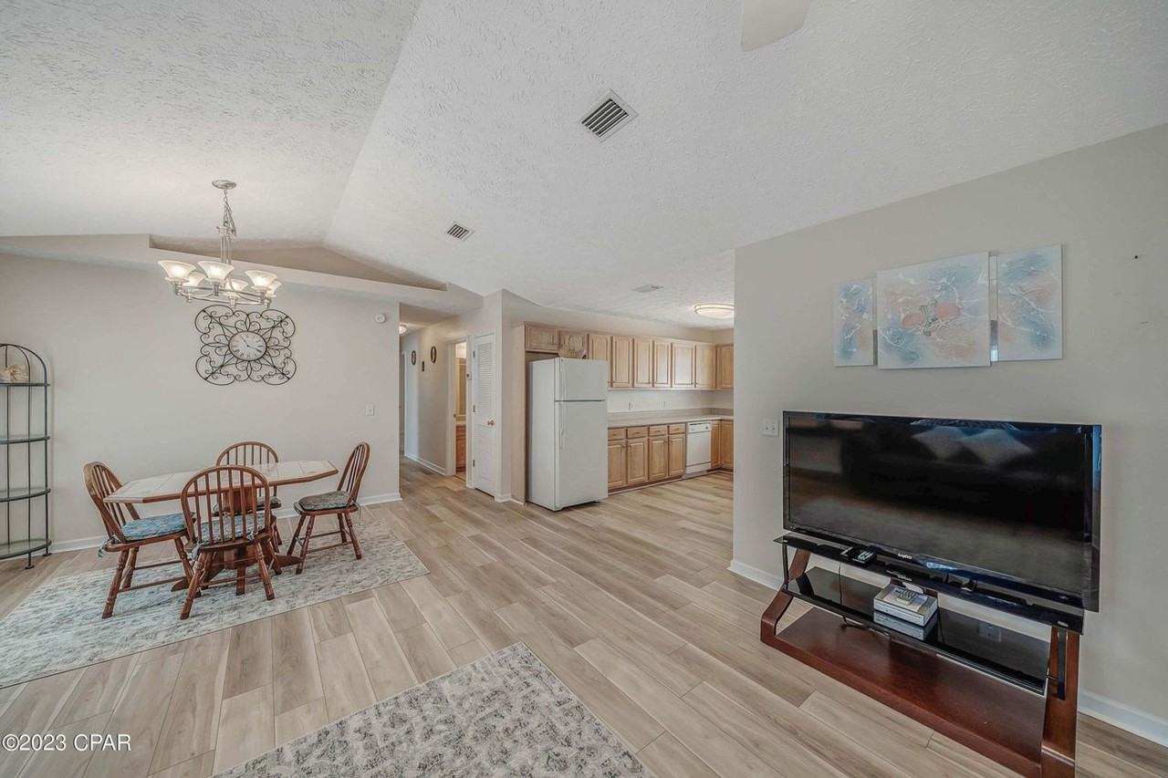 11629 Sand Castle Ln - Photo 5 of 40