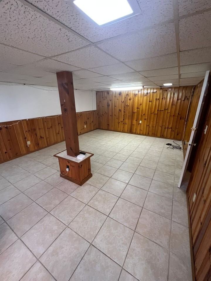 1035 Oakmont Cir - Photo 2 of 13