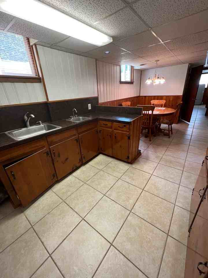 1035 Oakmont Cir - Photo 7 of 13