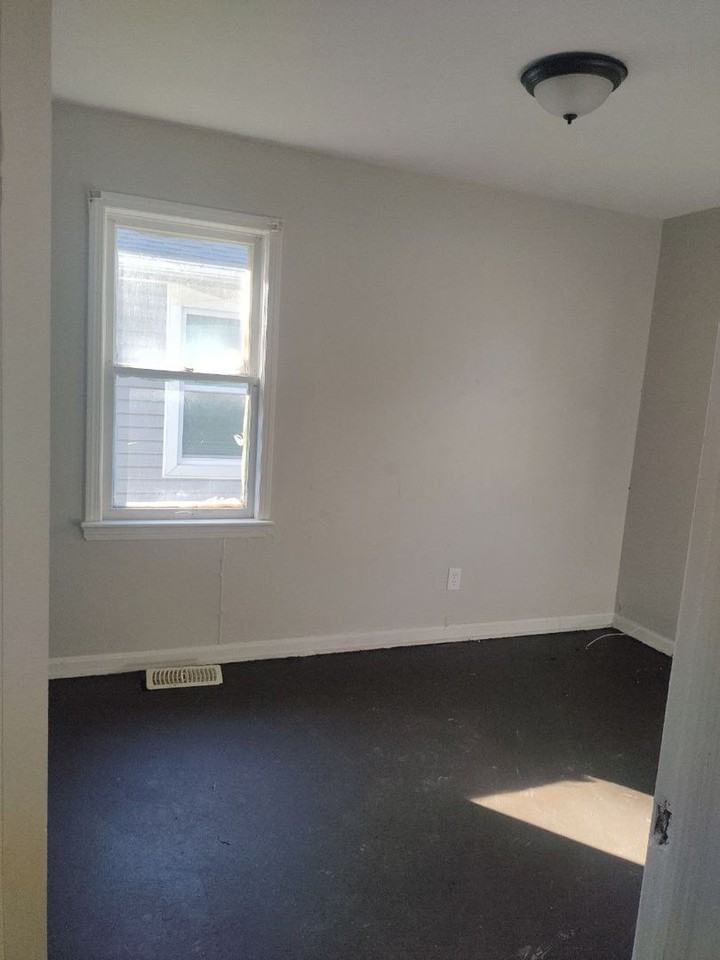 12510 Summerland Ave - Photo 4 of 6