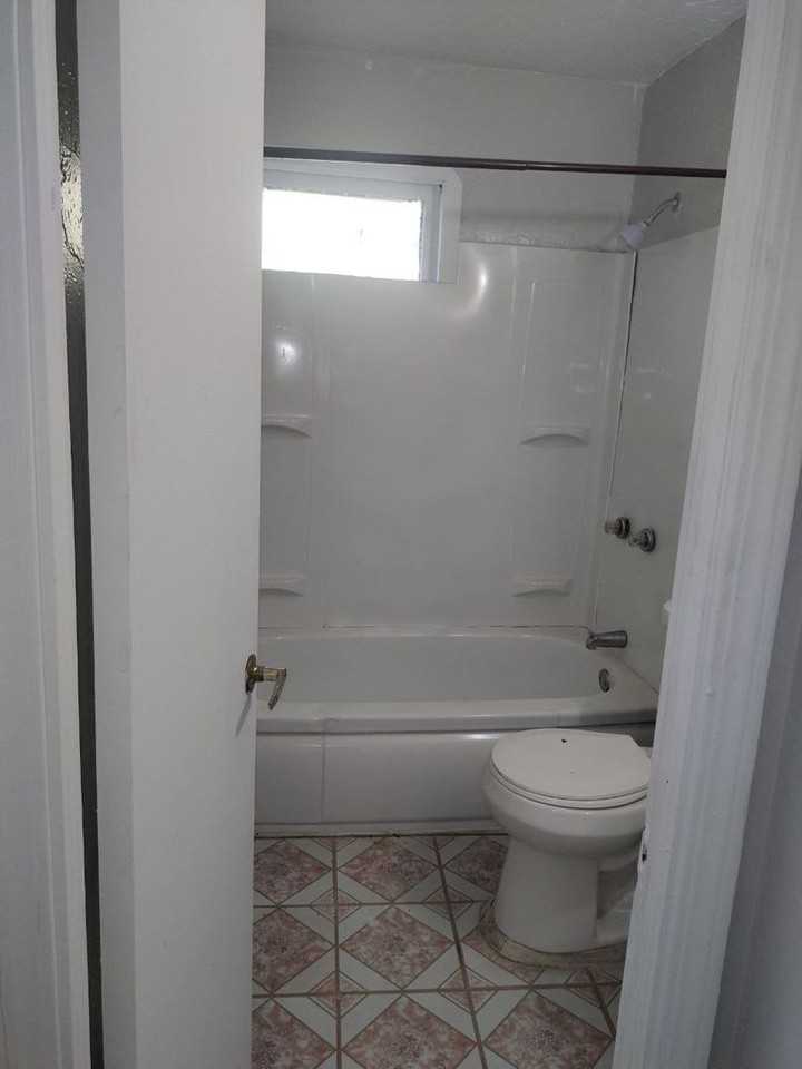 12510 Summerland Ave - Photo 5 of 6