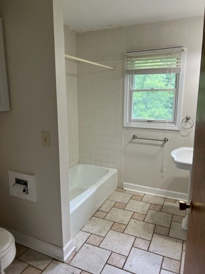 When Minutes Matter, Live Where You Work and Play - Photo 4 of 10