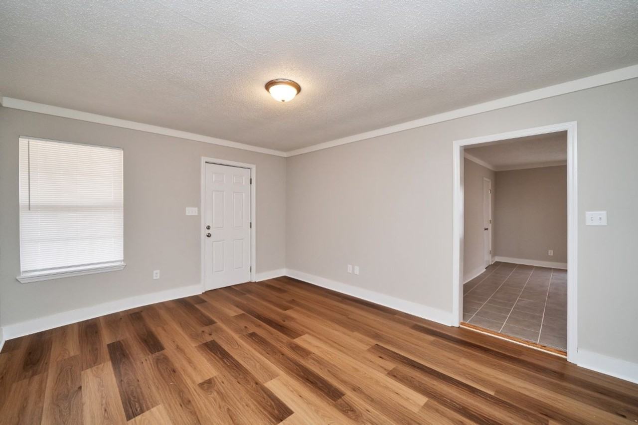 6307 Goodhope Drive - Photo 6 of 17