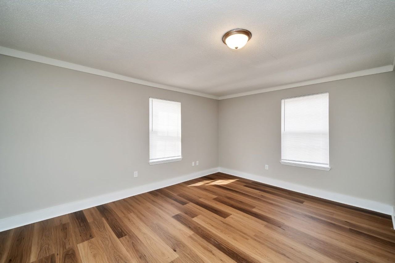 6307 Goodhope Drive - Photo 7 of 17