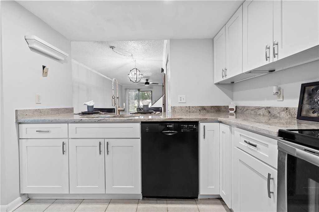 3069 Nw 28th Cir - Photo 4 of 19