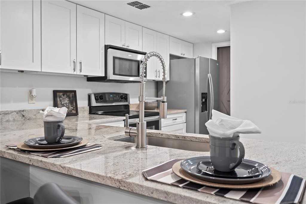 3069 Nw 28th Cir - Photo 6 of 19