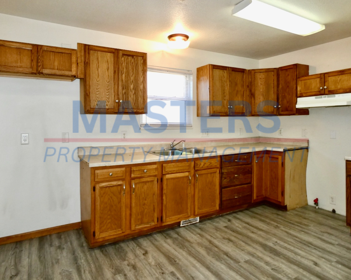 2242 Kent St - Photo 3 of 23