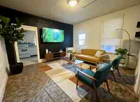 featured image of 362 Locust St