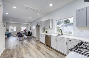 featured image of 1042 Nw Dragonstone St