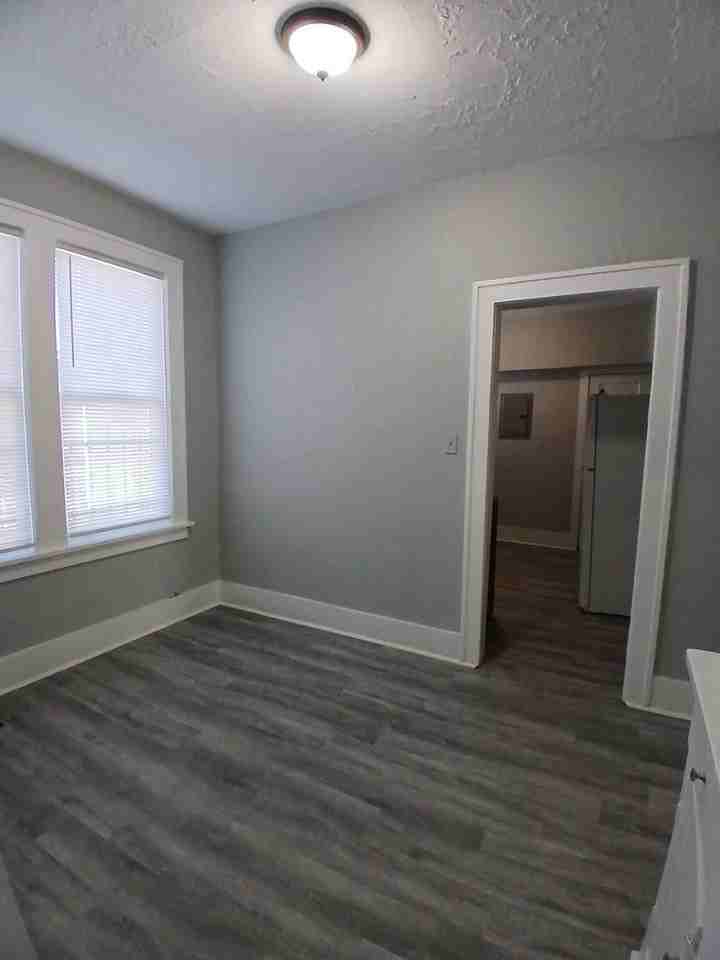 2384 Forest Ave #D - Photo 7 of 14