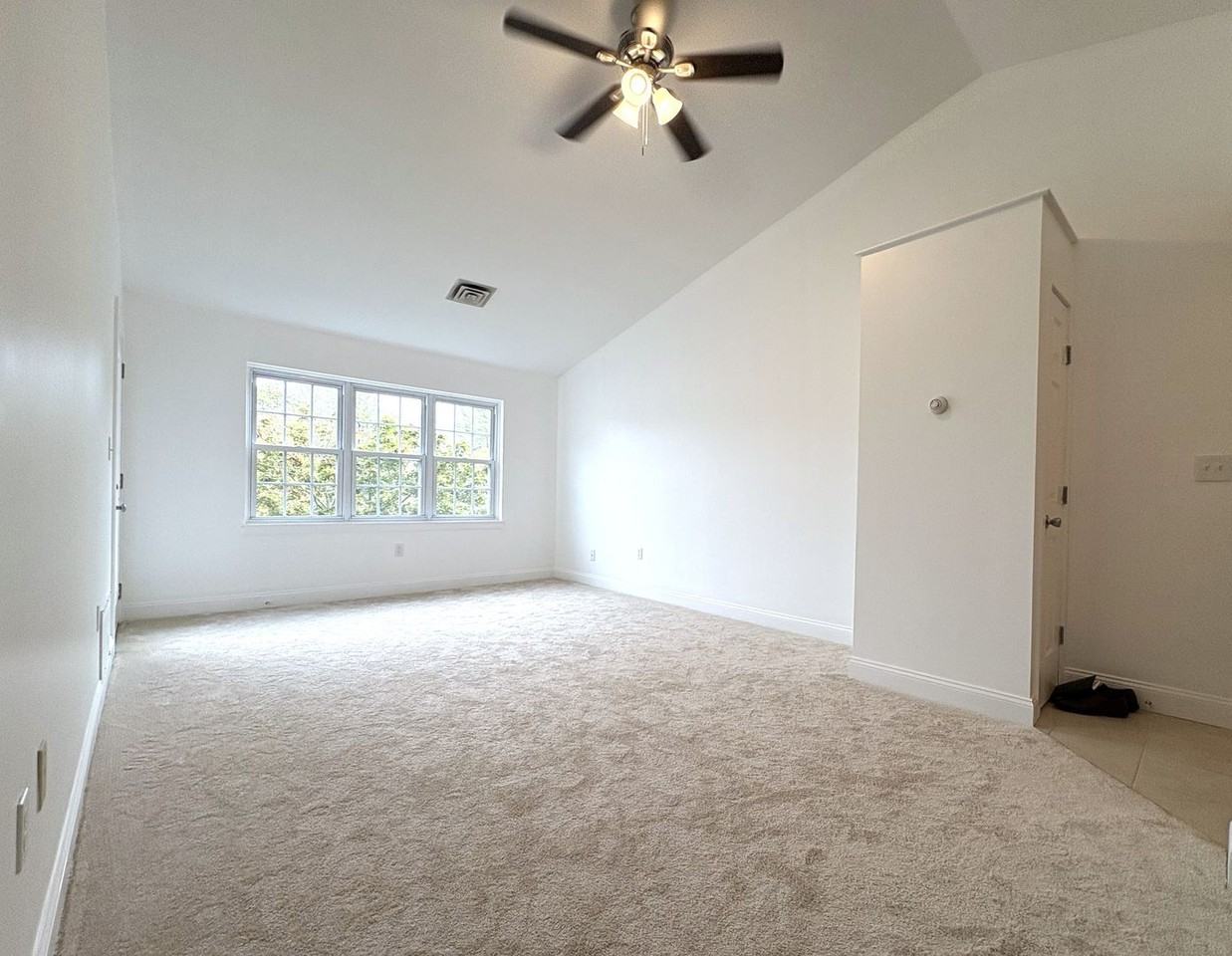 600 Brookside Dr - Photo 2 of 24