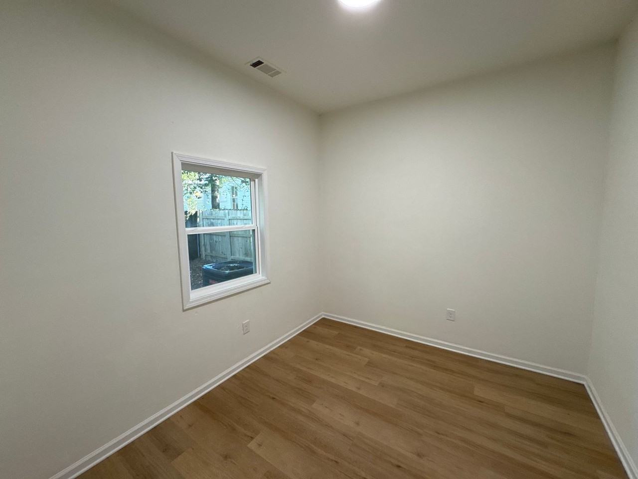 308 N 8th St - Photo 7 of 11
