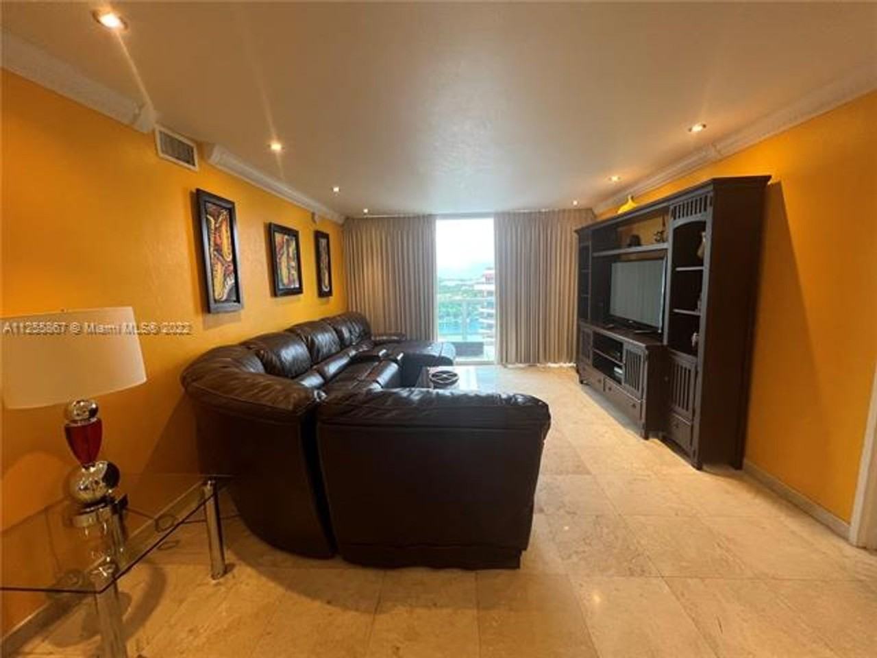 5161 5161 Collins Ave appt 1711 - Photo 6 of 37