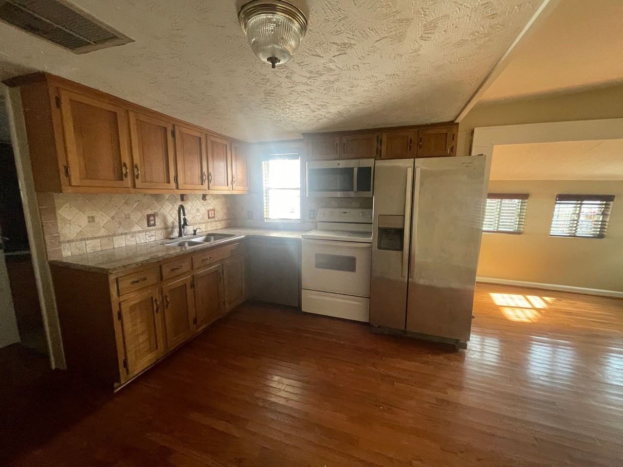 1008A Denim Dr - Photo 6 of 23