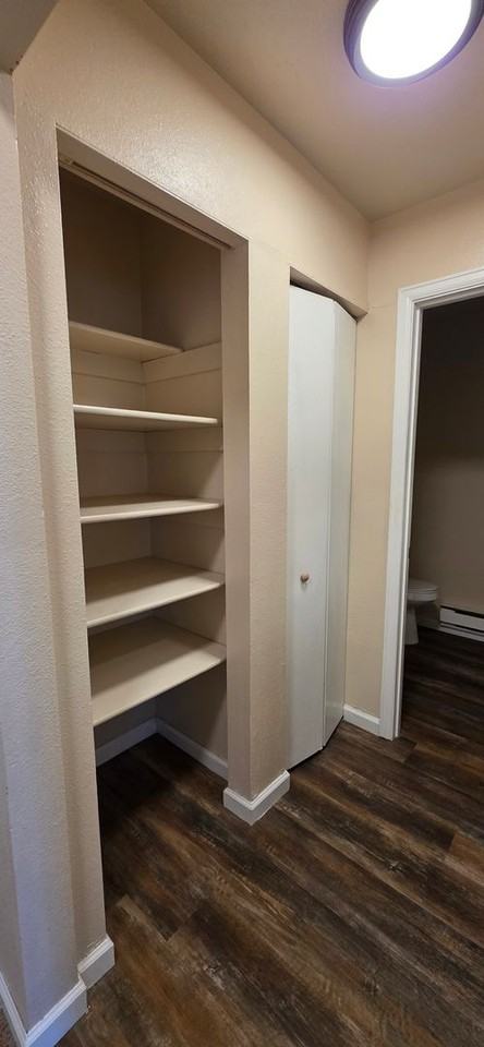 4931 Green River St - Photo 7 of 11