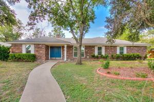 featured image of 2713 Canyon Creek Dr