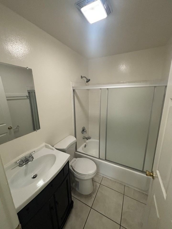 132 East 79th Street - Photo 4 of 9