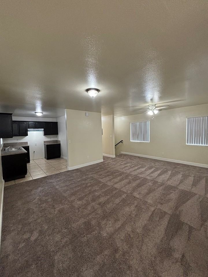 1602 East 92nd Street - Photo 3 of 12