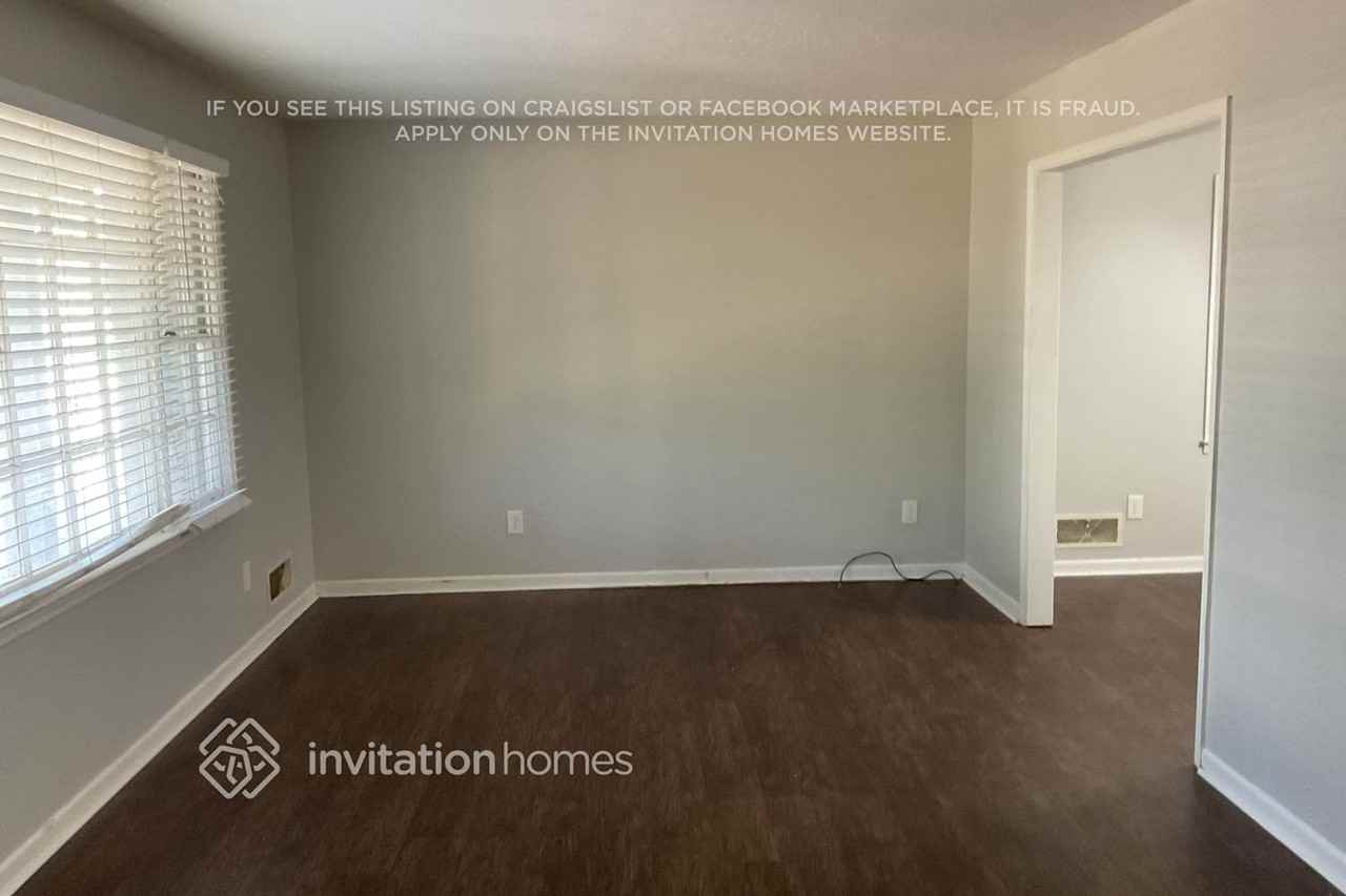 2424 Martin Luther King Jr Blvd - Photo 4 of 18