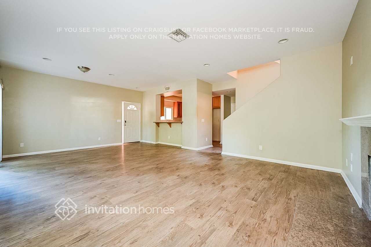 20300 Vanowen St #9 - Photo 5 of 18