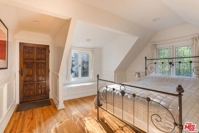 4880 Queen Florence Ln - Photo 4 of 8