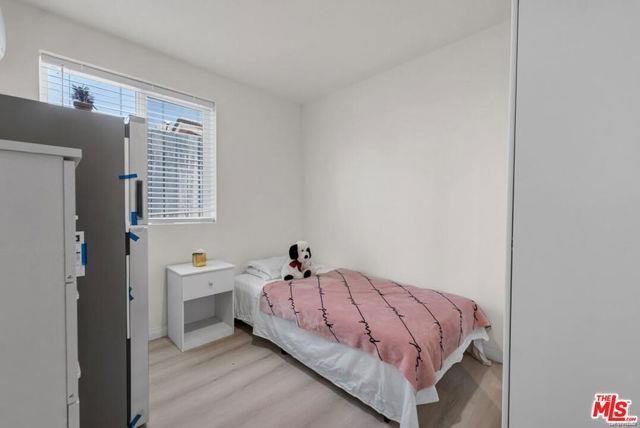 7705 Baird Ave - Photo 4 of 8