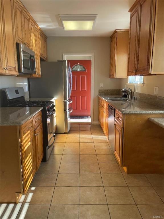 8138 Morse Ave - Photo 2 of 8