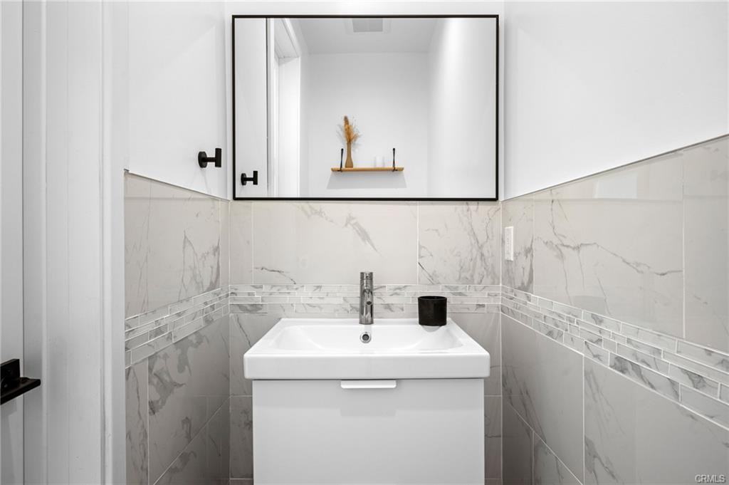 9462 Odessa Ave - Photo 2 of 8