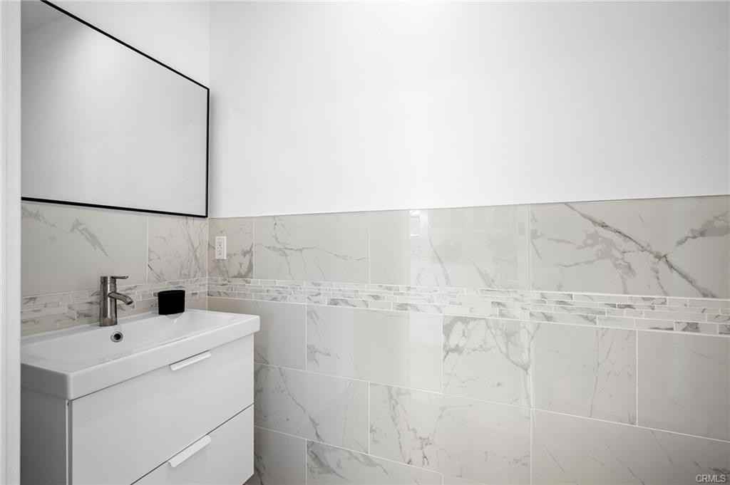 9462 Odessa Ave - Photo 3 of 8