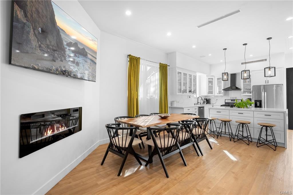 9462 Odessa Ave - Photo 4 of 8