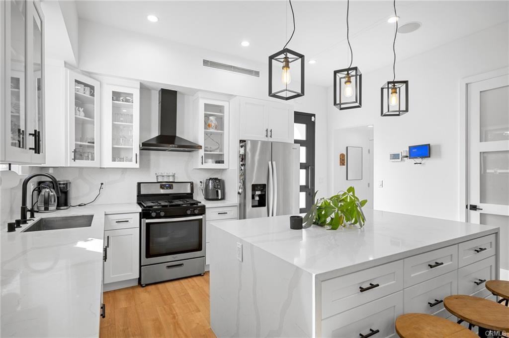 9462 Odessa Ave - Photo 6 of 8