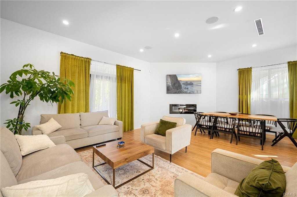 9462 Odessa Ave - Photo 7 of 8