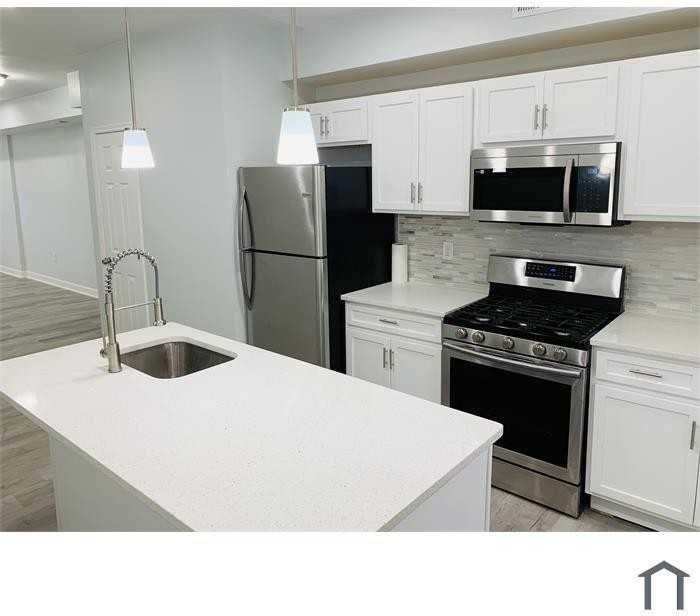 N Lakewood Ave - Photo 3 of 11