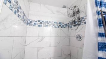 featured image of Peel Ave