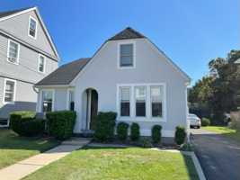 featured image of 21 Waverly Pl #NA