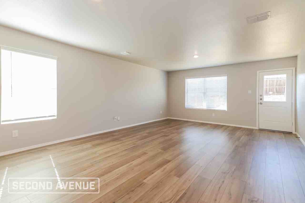 5915 Nyquist Way - Photo 5 of 27