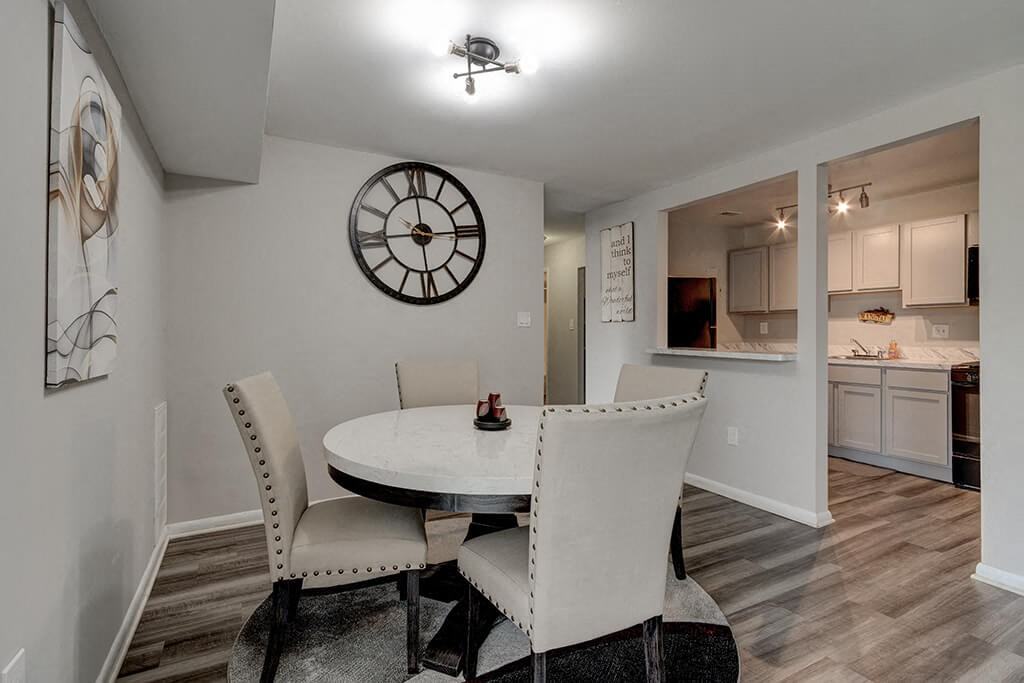 Admiral Place - Photo 2 of 14