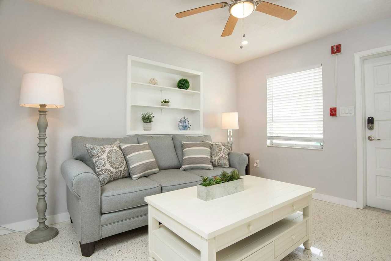 Lisa's Court LLC - Photo 4 of 50