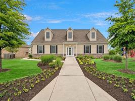 featured image of 5635 Regency Park Ct